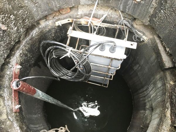 望江水位检测井